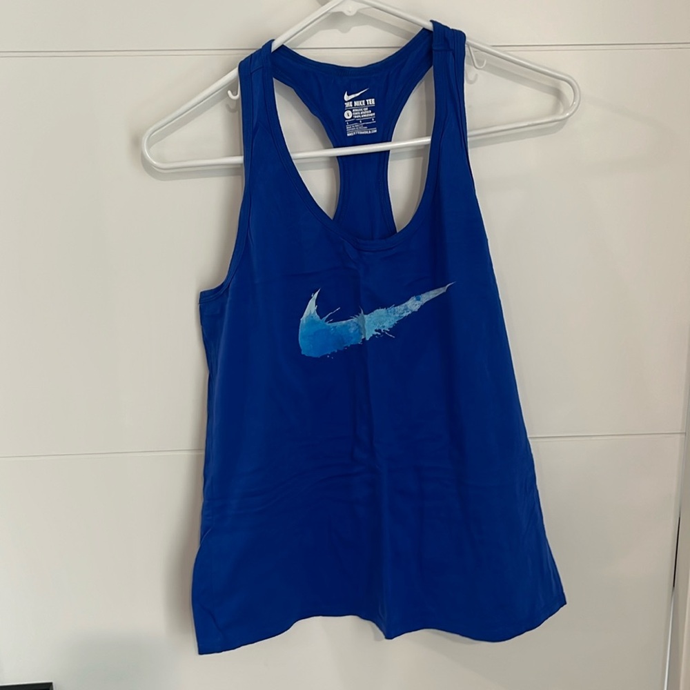 Nike athletic cut tank top